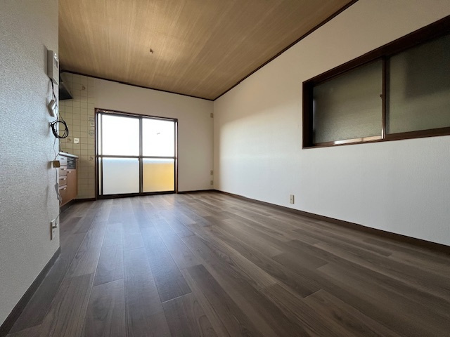 大阪府富田林市東板持町貸家の居間・リビング