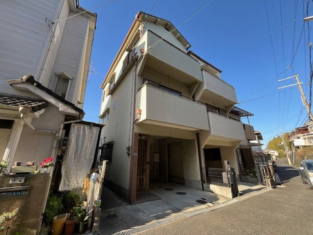 大阪府富田林市東板持町貸家の外観