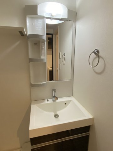 エスファルベプレスト東日暮里の洗面所