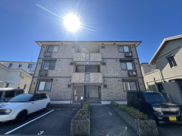 エトワール百石の駐車場