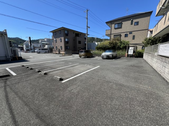 エトワール百石の駐車場