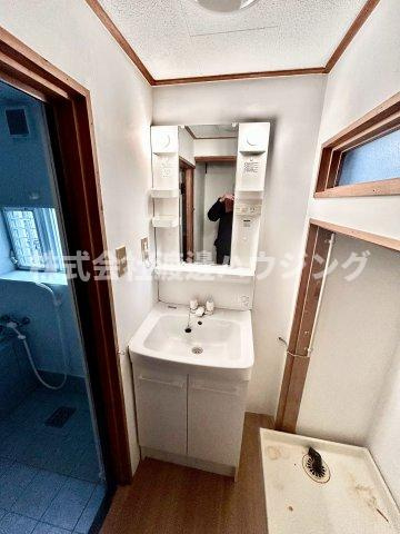 新稲3丁目一戸建の洗面所