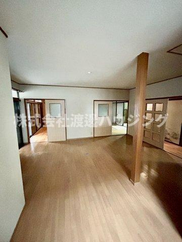 新稲3丁目一戸建の居間・リビング