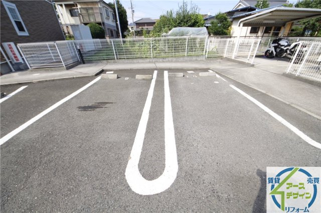 オプティミストBの駐車場