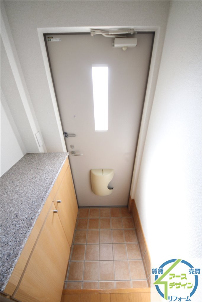 オプティミストBの玄関