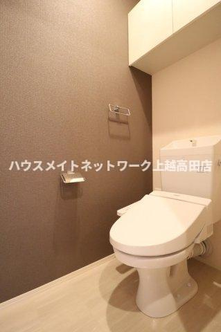 ルミナーレのトイレ|温水洗浄便座（参考同型205号室室内写真）