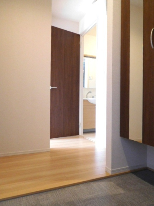 プランタンの玄関