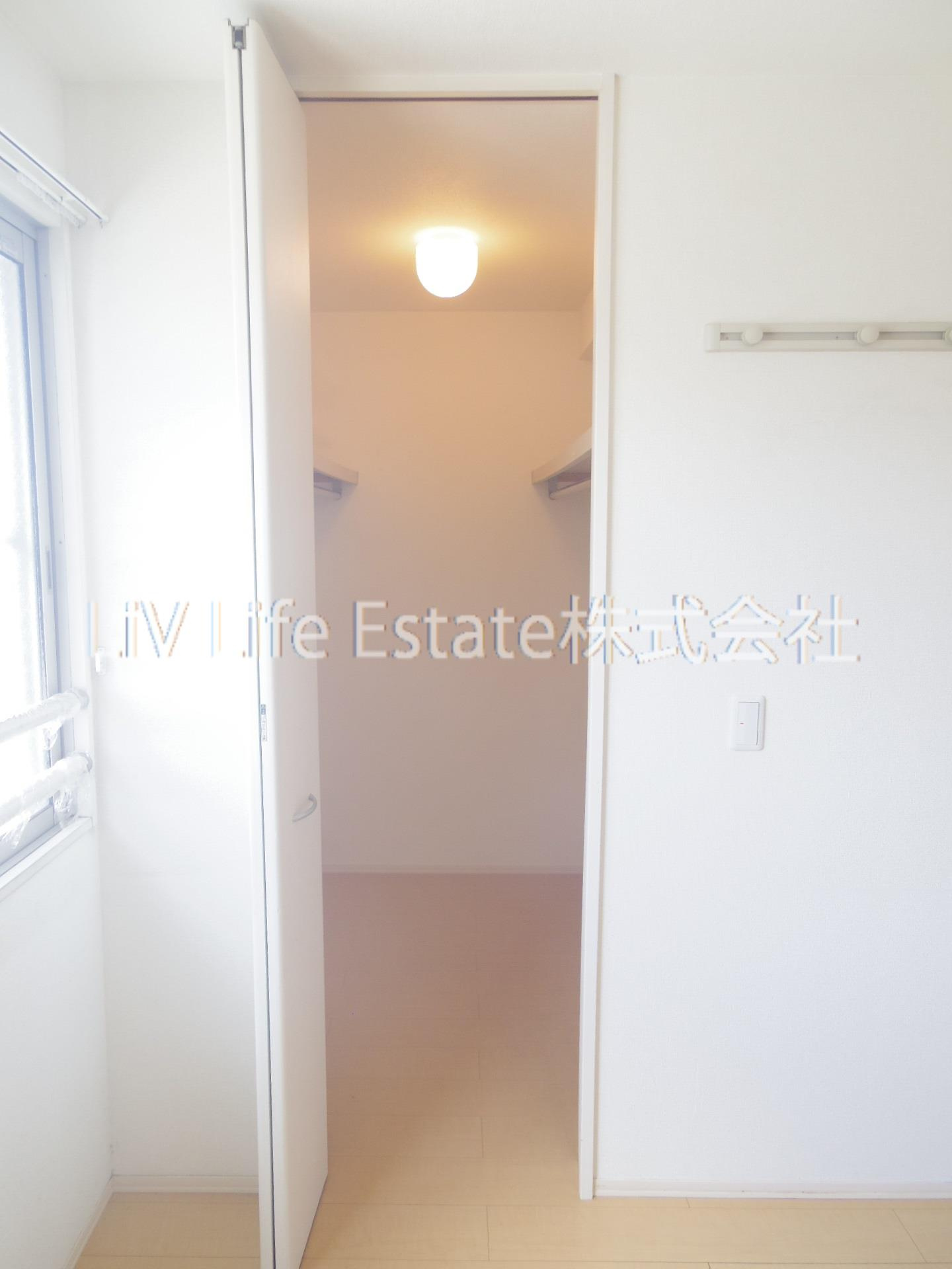 西東京市中町４丁目のアパートの収納