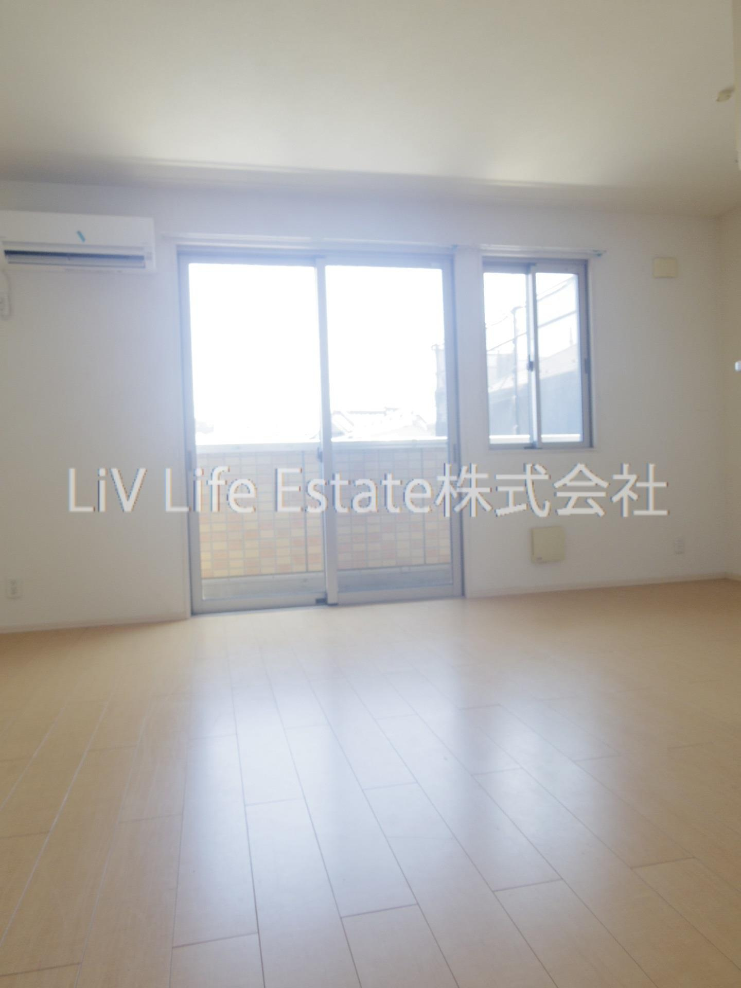 西東京市中町４丁目のアパートの居間・リビング