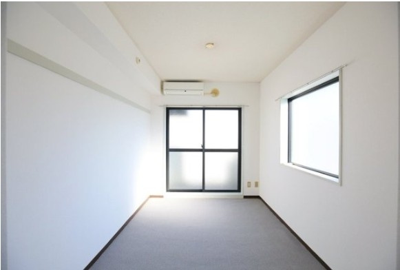 ワールドパレス永福町の居間・リビング