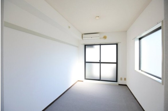 ワールドパレス永福町の居間・リビング