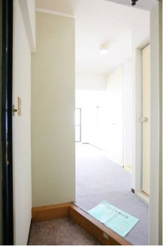 ワールドパレス永福町の玄関