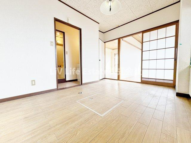 小峯ビルの居間・リビング