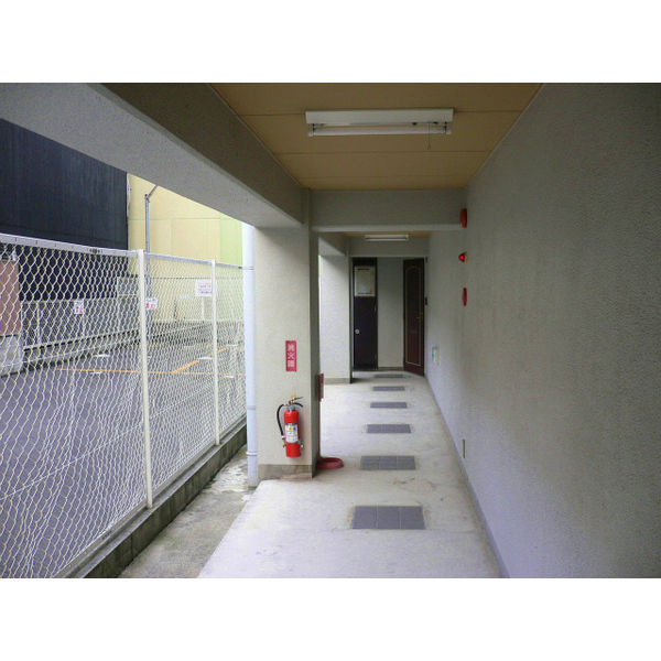 ドール栄5丁目のロビー