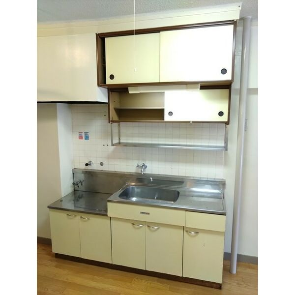 東海伸銅ビルのキッチン