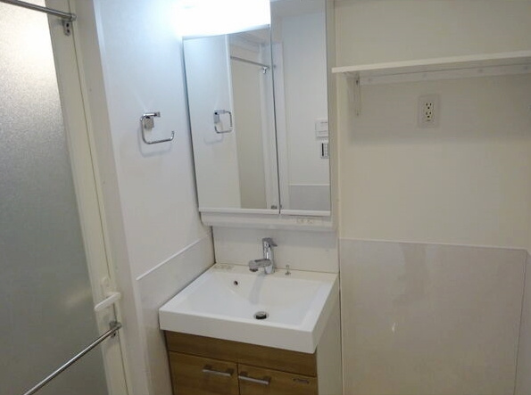 ブランTAT西宮本町Ⅱの独立洗面台