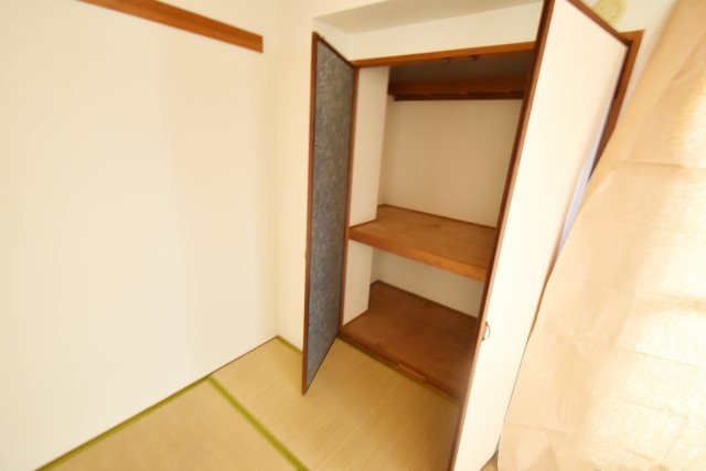 ウエストフィールド里中の収納