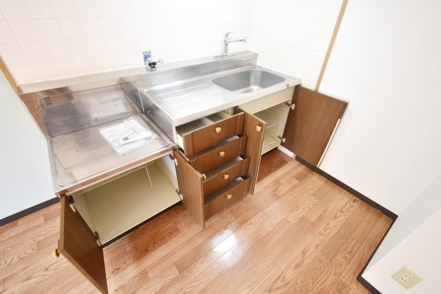 ウエストフィールド里中のキッチン