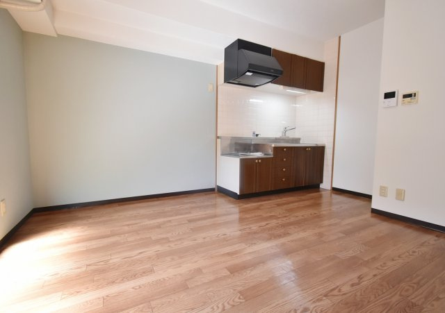 ウエストフィールド里中の居間・リビング