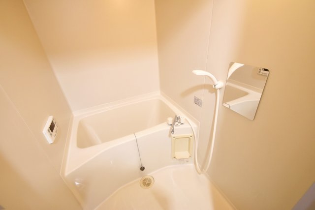 ウエストフィールド里中の浴室