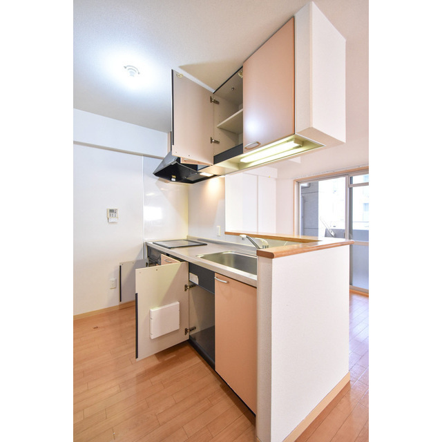 CASSIA江坂のキッチン