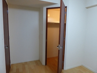 【収納】 | ライオンズマンション馬込マークヒルズ | ウォークインクロゼット　※2014年7月撮影