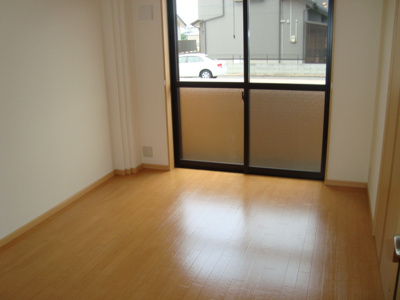 【内装】 | アバンティ | 洋室