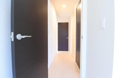 【内装】 | リヴィエーラ | 廊下