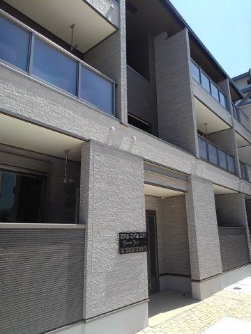 グランディア　矢田のエントランス