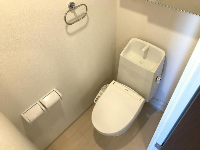 NAミナミのトイレ|シャワー付トイレ