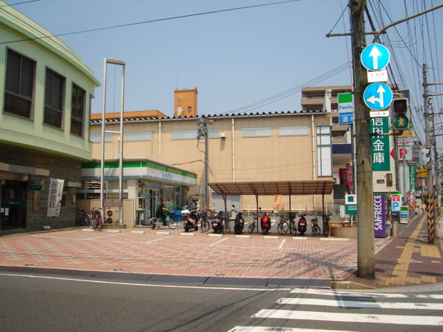 NAミナミの周辺|ファミリーマート皆実町六丁目店まで102ｍ