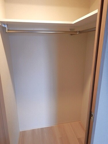 ザ・ライオンズ札幌植物園ＹＡＹＯＩ　ＧＡＲＤＥＮＳの収納|ウォークインクロゼット