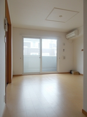 ＲｉｖｅｒＳｉｄｅ東祥Ｂの居間・リビング