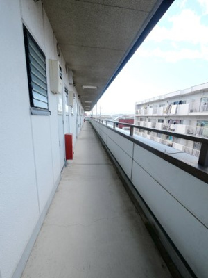 【エントランス】サンテラスウエハラ２号棟