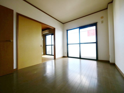 【居間・リビング】サンテラスウエハラ２号棟