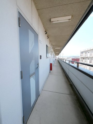 【エントランス】サンテラスウエハラ２号棟