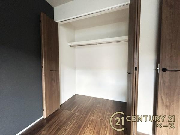 リナージュ萩の台 ／新築一戸建の収納|■冬物のコートや季節のものなどたくさんしまえる広さ！