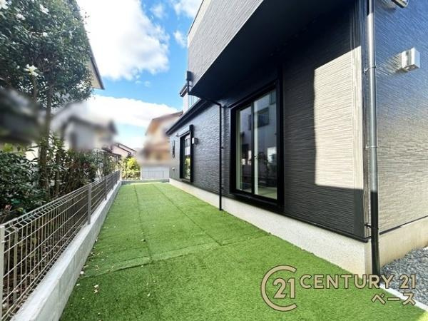 リナージュ萩の台 ／新築一戸建のその他|■人工芝を敷いたお庭スペースです！