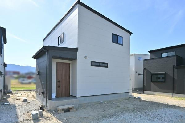 葛城市笛堂 ３号地 ／新築一戸建