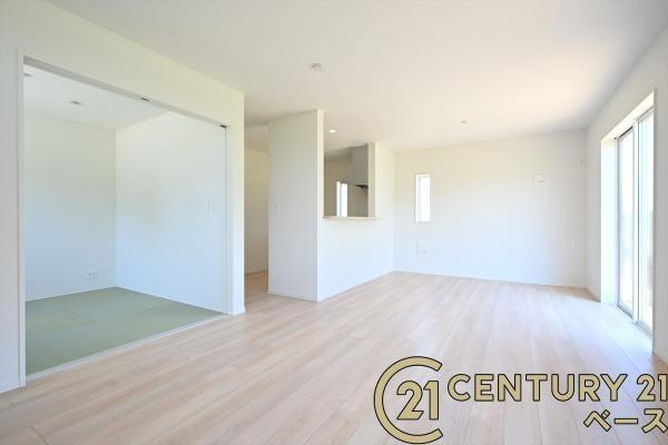 クレイドルガーデン前栽町 ２号棟 ／新築一戸建の内観：施工例|■浄水器付きのシステムキッチンです！■