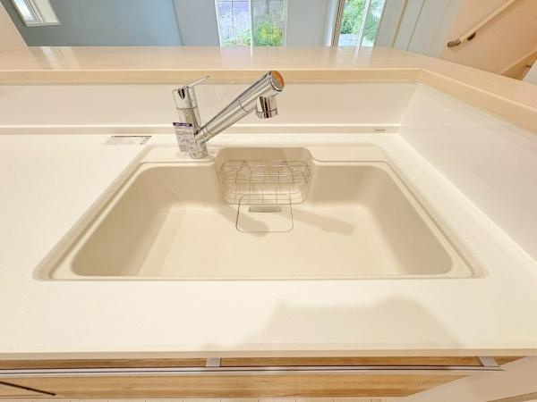 逗子市沼間２丁目の新築一戸建の独立洗面台