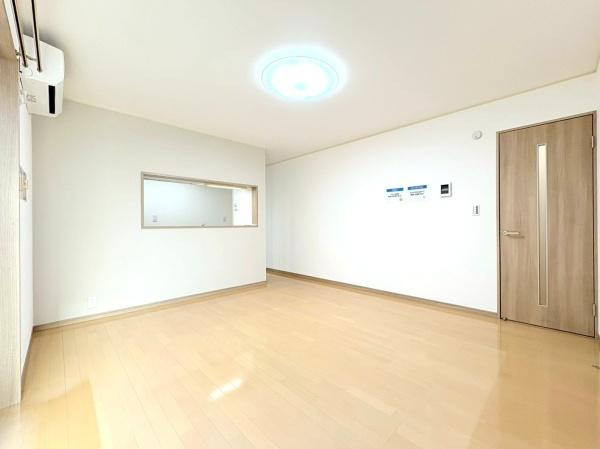 藤沢市石川５丁目の中古一戸建の居間・リビング