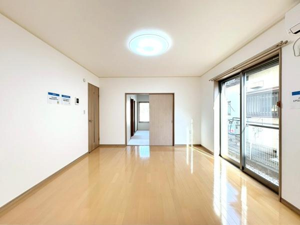 藤沢市石川５丁目の中古一戸建の居間・リビング