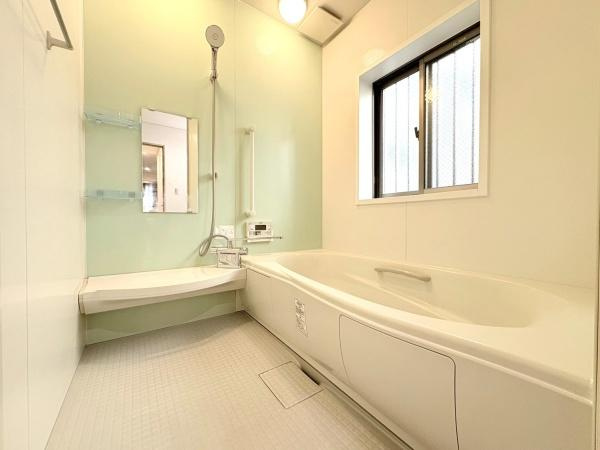 藤沢市石川５丁目の中古一戸建の浴室