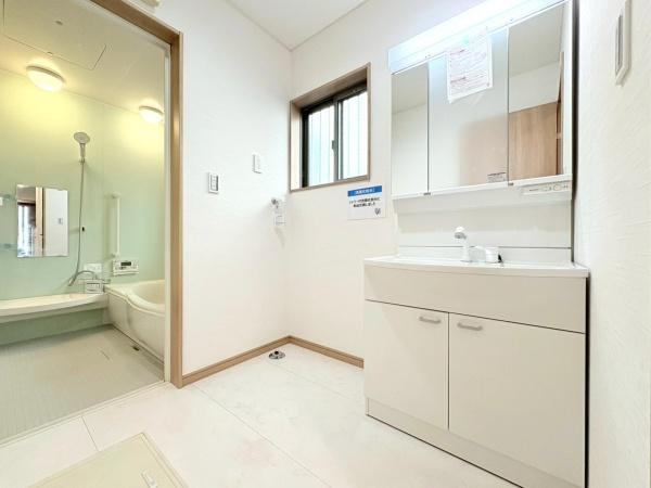 藤沢市石川５丁目の中古一戸建の独立洗面台