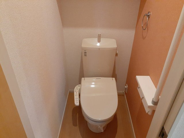 タカオカ・シュロスのトイレ|コンパクトで使いやすいトイレです