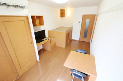 【居間・リビング】 | レオパレス眺湖Ⅰ | 家具家電付により急な転勤や新生活を今すぐスタートできます！