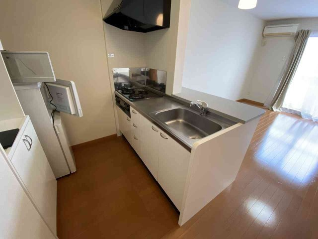 レオパレスインペリアルⅢのキッチン|設備・仕様は号室により異なる為、現況を優先致します。