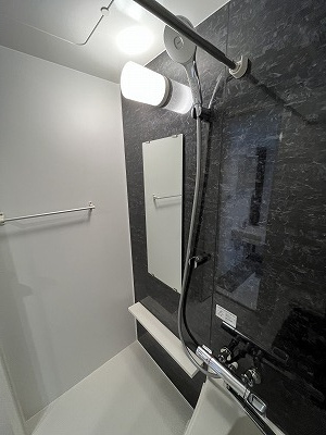 【浴室】 | CRYSTAL STAGE