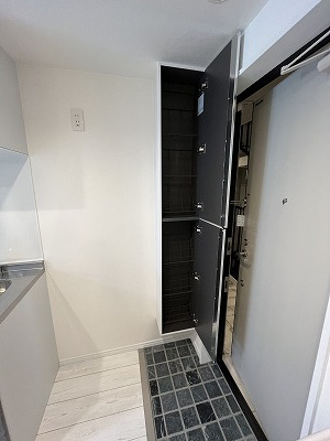 【玄関】 | CRYSTAL STAGE